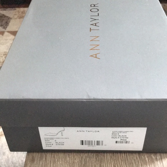 SALE Suede Diamond Pumps. - Picture 4 of 4